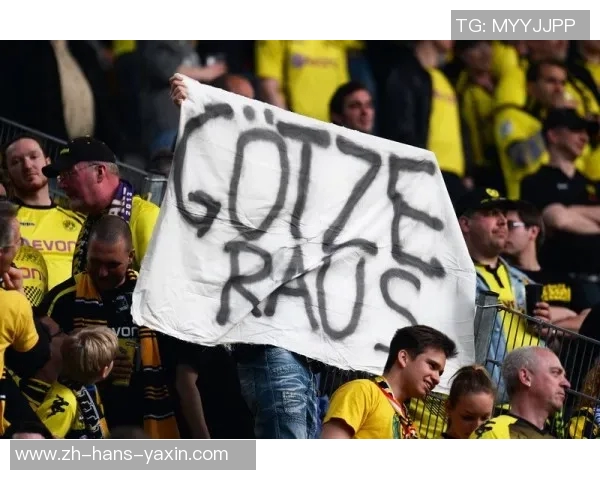 最新足球资讯聚焦全球赛事动态球员转会及战术分析